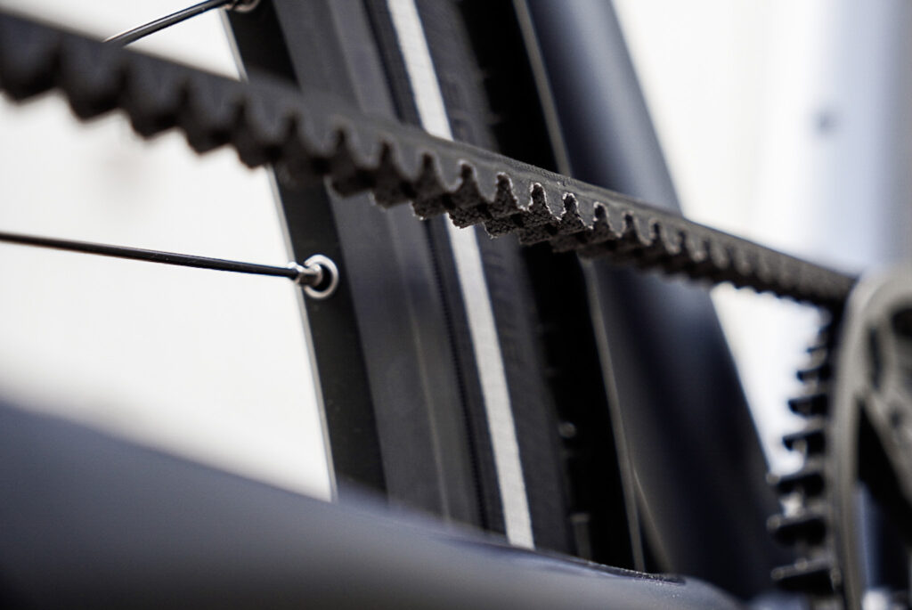 Citybike Stevens Courier Luxe Riemen CDN Gates