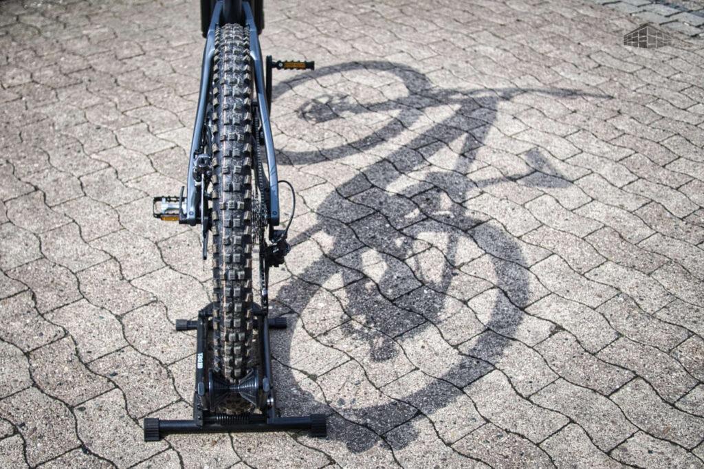 Simplon Rapcon MAXP - Hinterrad und Schatten