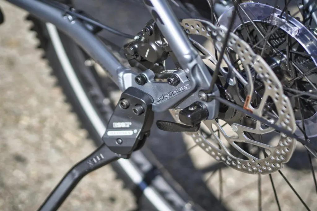 E-Crossover Stevens E-Hazard - Shimano Scheibenbremse und Pletscher Ständer