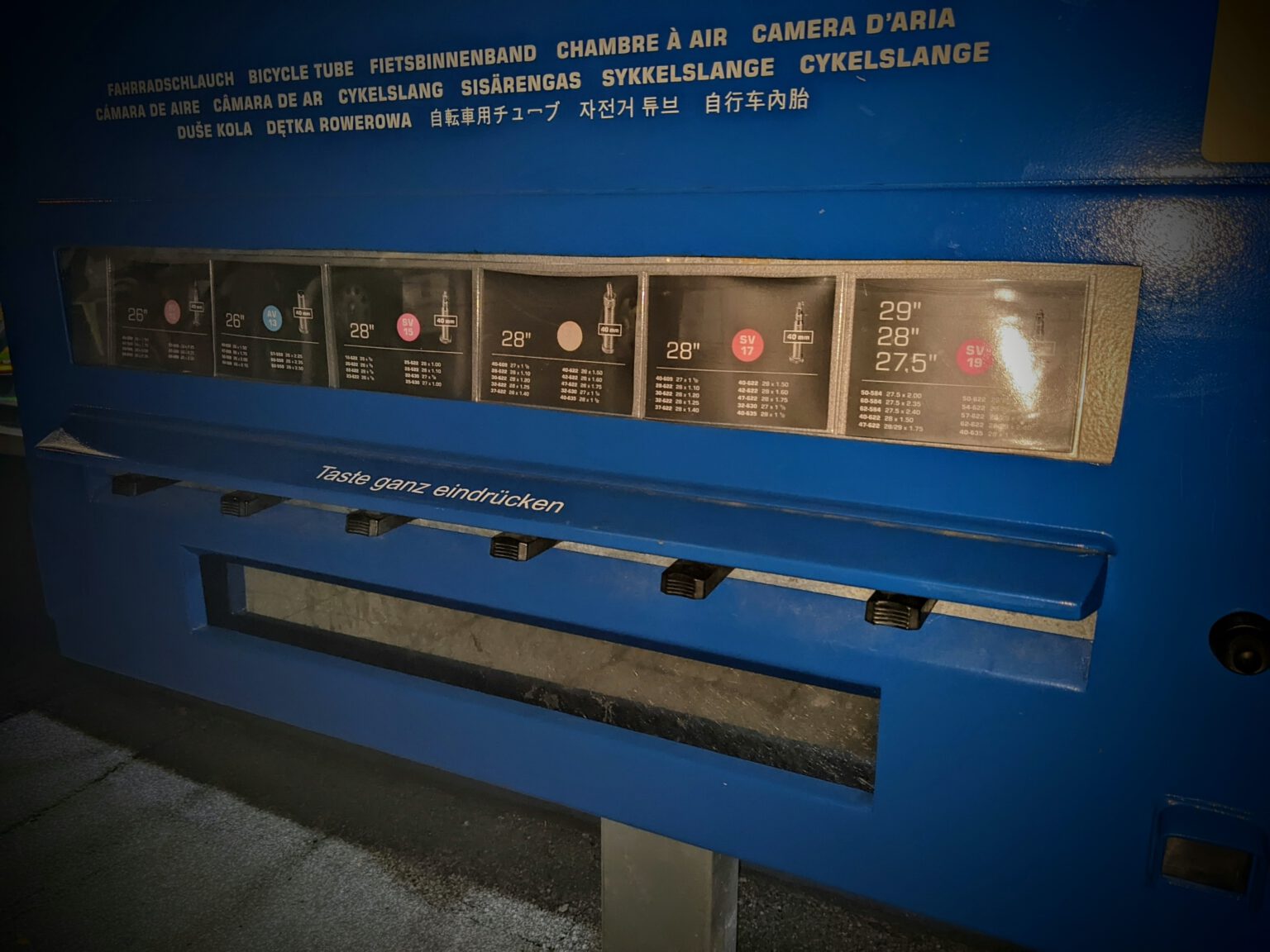 Schwalbe FahrradschlauchAutomat oder auch Schlauchomat › Fahrradkontor Hannover